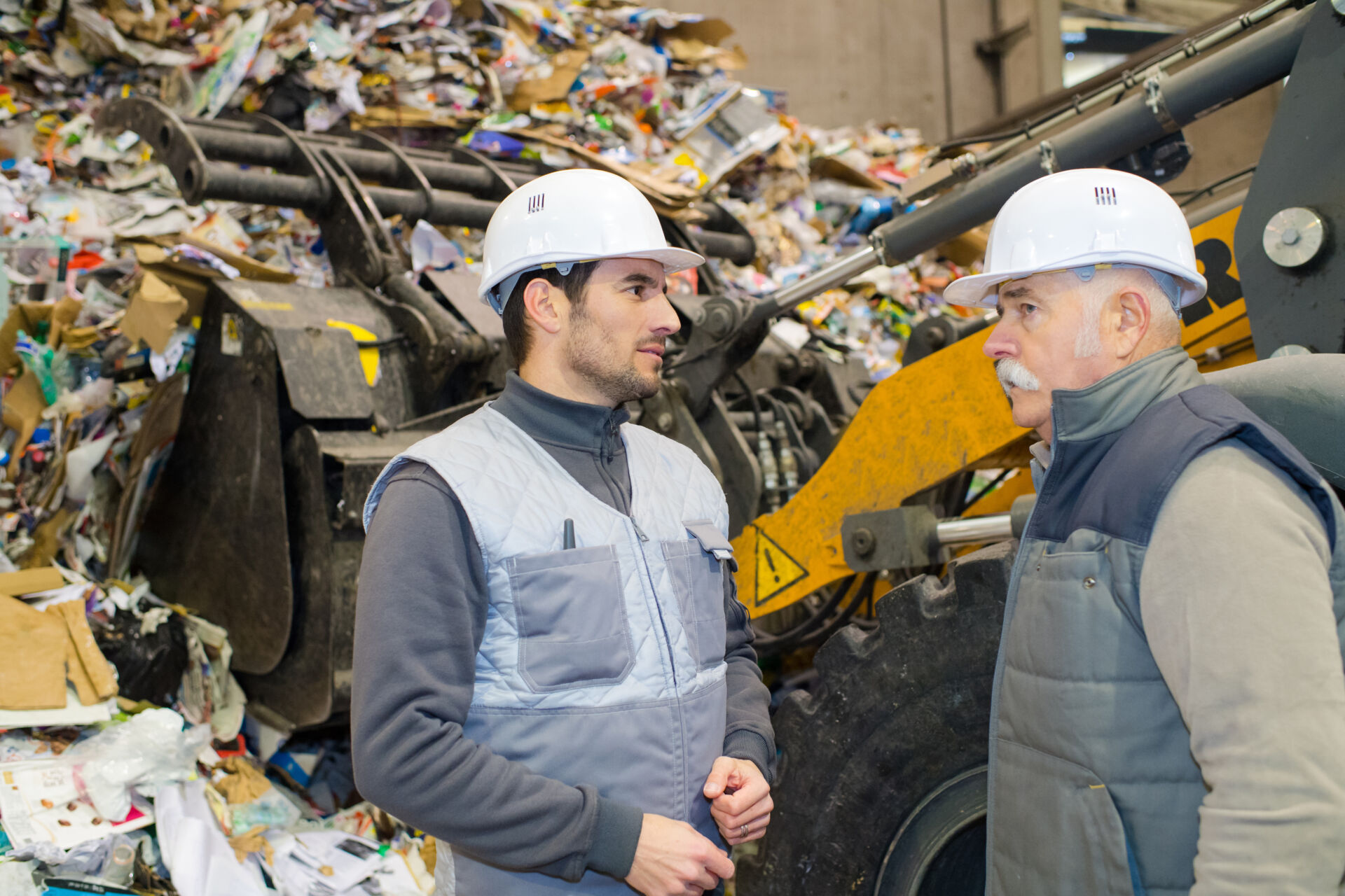 Gebrauchtmaschinen An- und Verkauf | refine GmbH